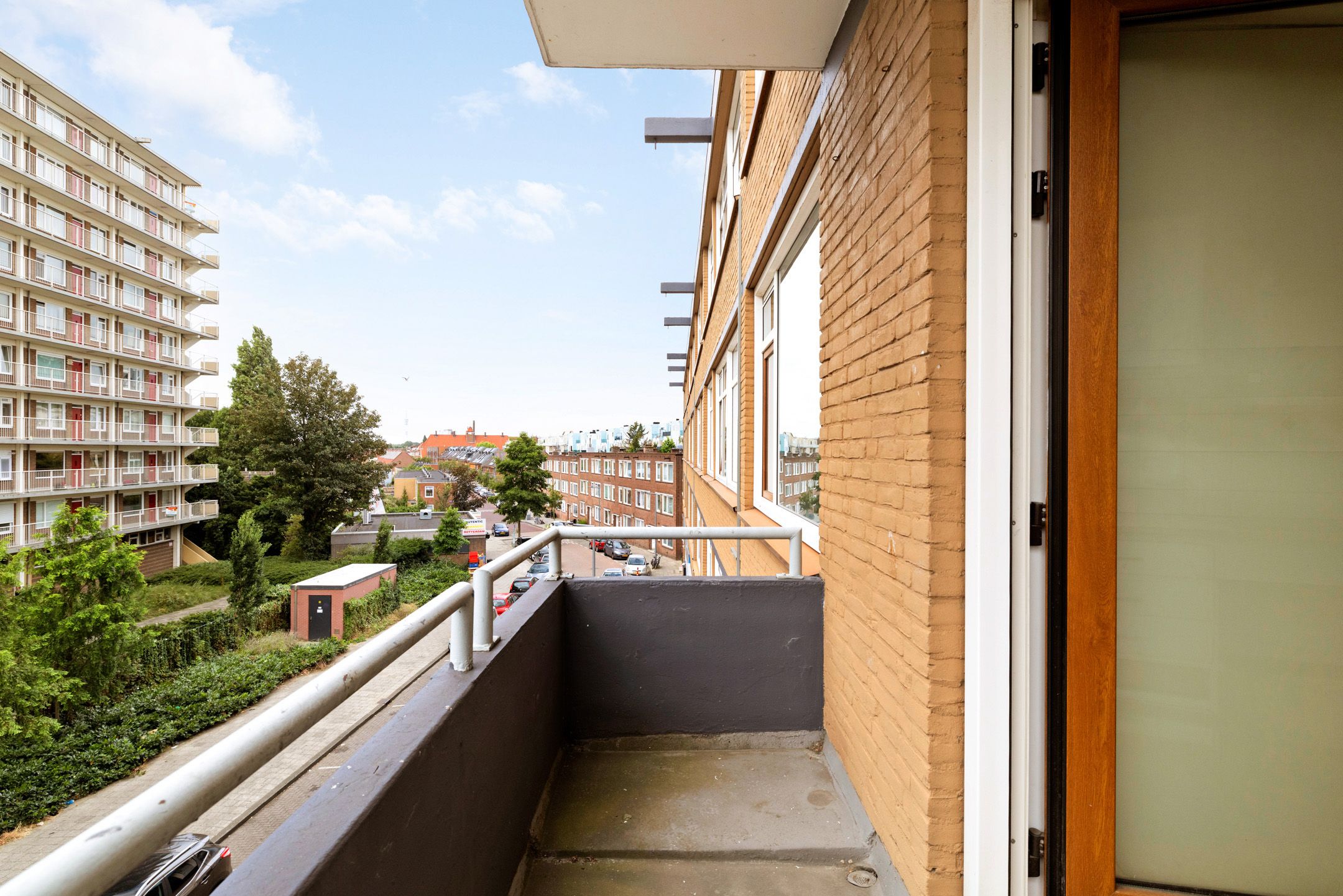 Photo 9 of Hellevoetstraat 75