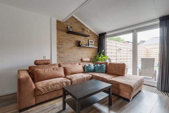 Tussenwoning te koop: Koningin Wilhelminalaan 19, Varsseveld