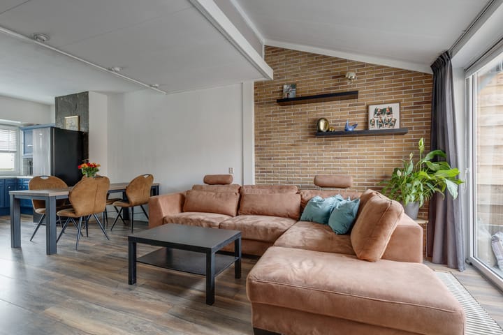 Tussenwoning te koop: Koningin Wilhelminalaan 19, Varsseveld