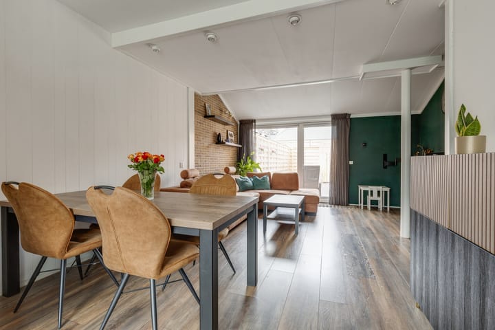 Tussenwoning te koop: Koningin Wilhelminalaan 19, Varsseveld