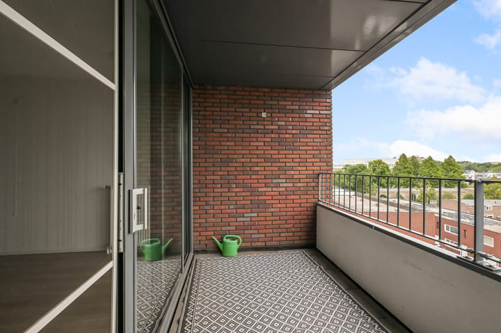 Appartement te koop: Koning Davidstraat 231, Zaandam