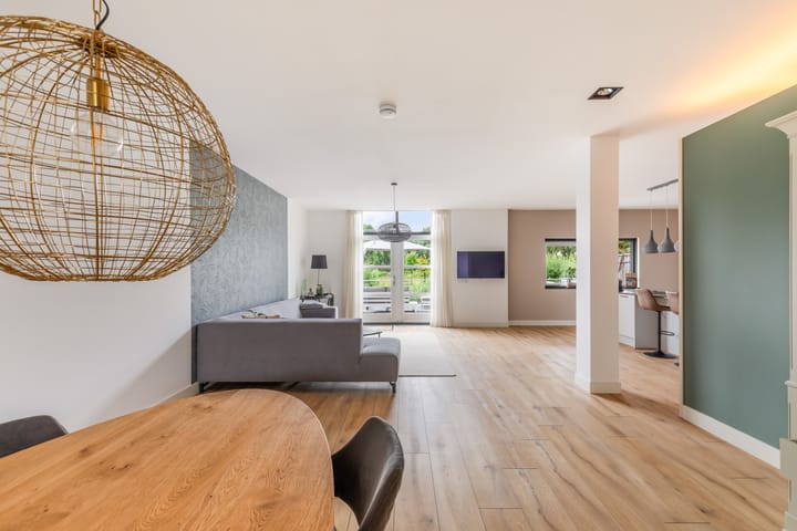 Tussenwoning te koop: Amazone 3, Dordrecht