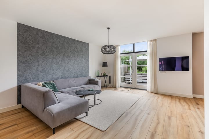 Tussenwoning te koop: Amazone 3, Dordrecht