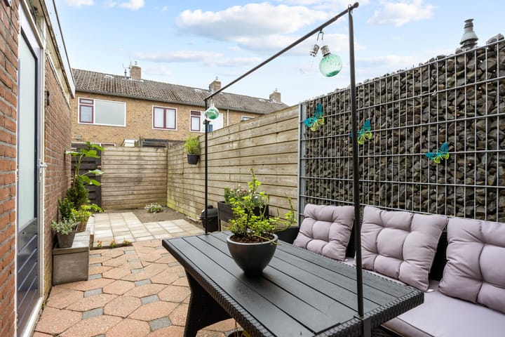 Tussenwoning te koop: Aconietenhof 7, Winsum (Gr)