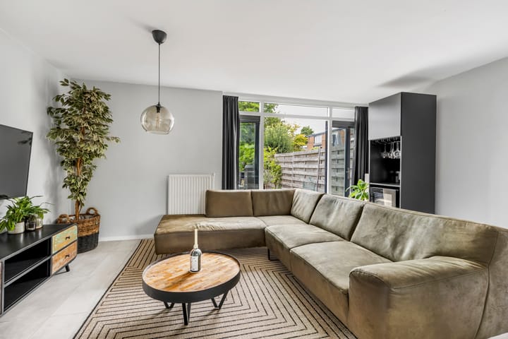 Tussenwoning te koop: Heelkruid 4, Amersfoort
