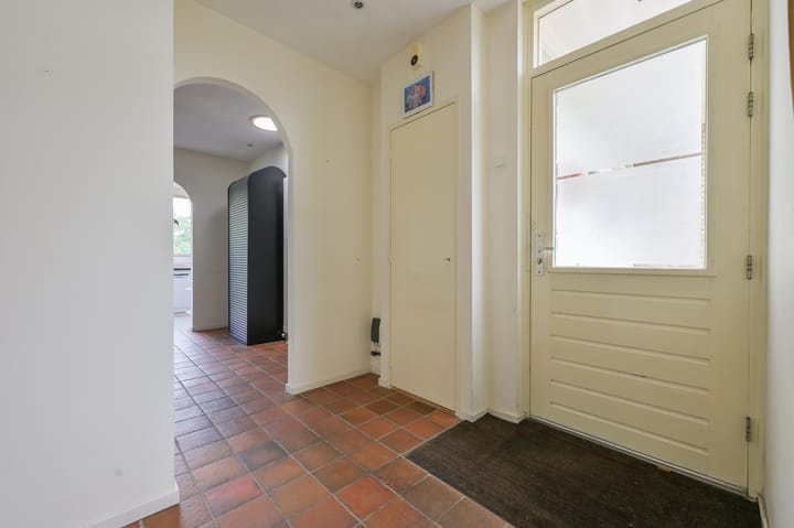 Tussenwoning te koop: Linnaeusdreef 38, Breukelen