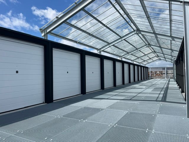 View photo 3 of Vlotlaan 533-H