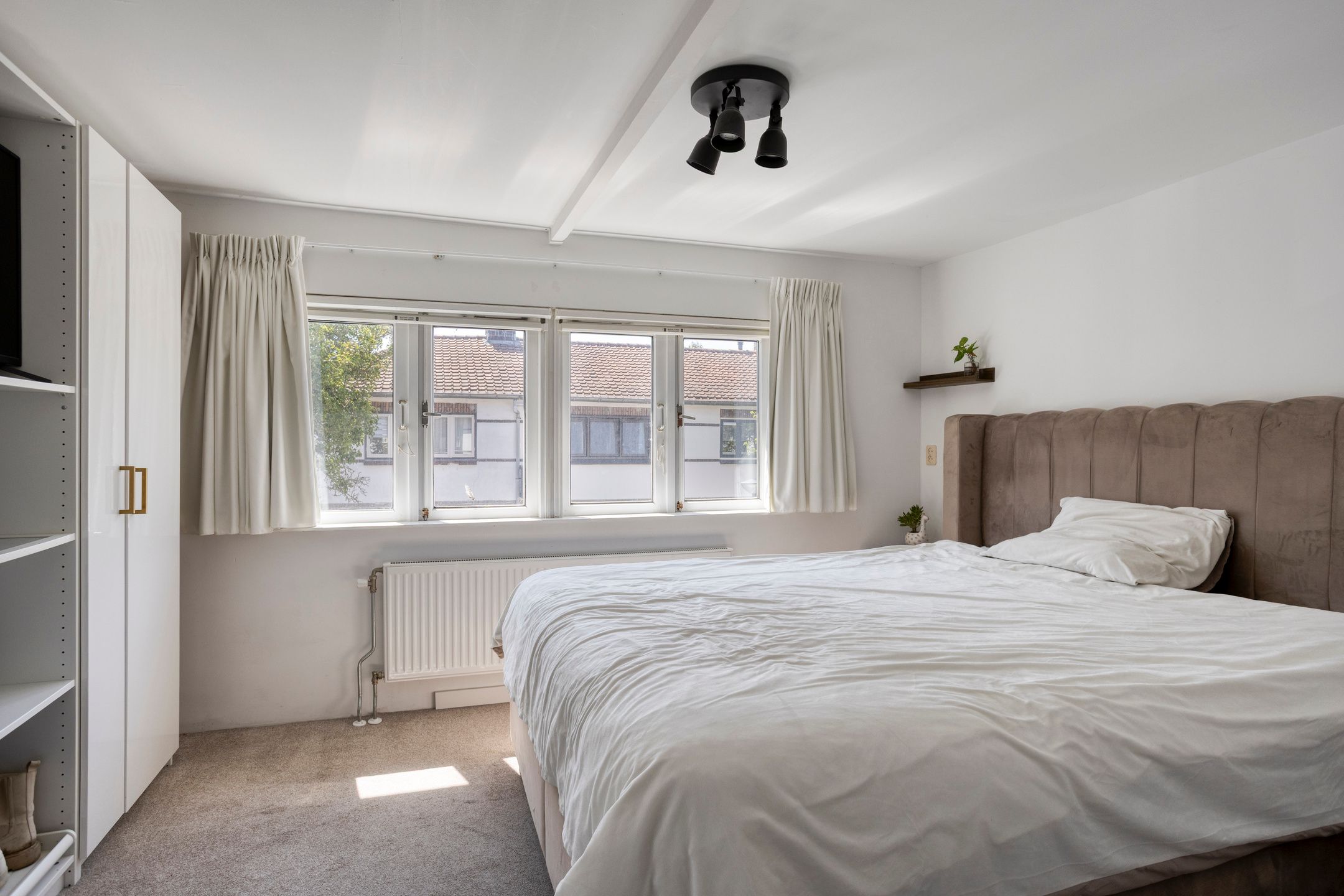 Photo 15 of Leliestraat 27