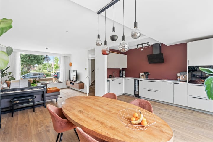 Tussenwoning te koop: Wiekslag 339, Amersfoort