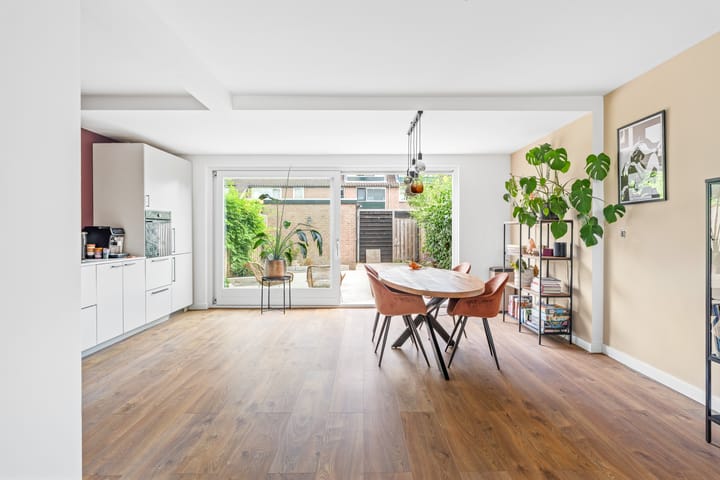 Tussenwoning te koop: Wiekslag 339, Amersfoort
