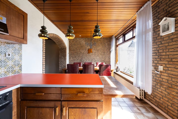 Tussenwoning te koop: Ganzerikstraat 16, Waalwijk
