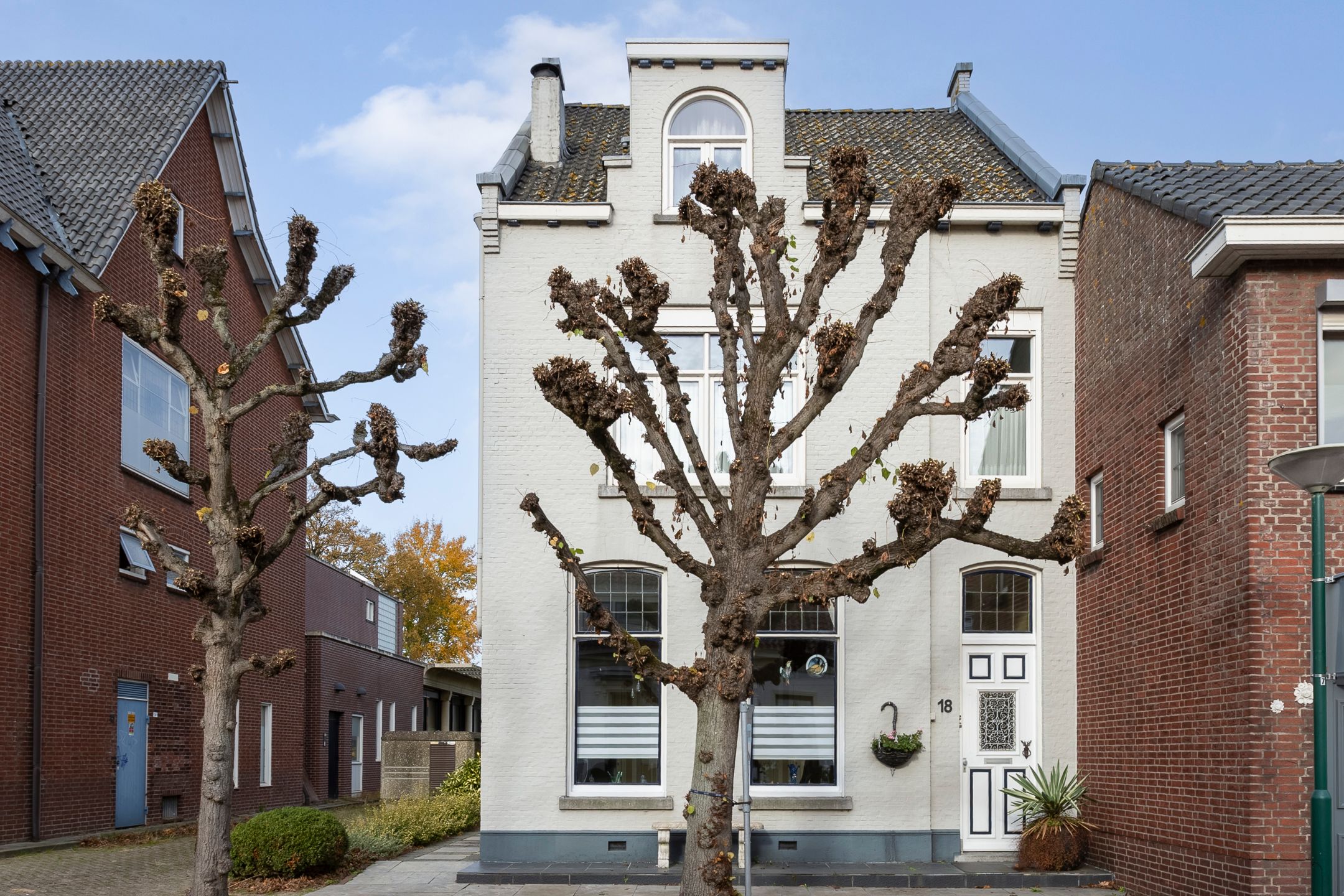 Dorpsstraat 18