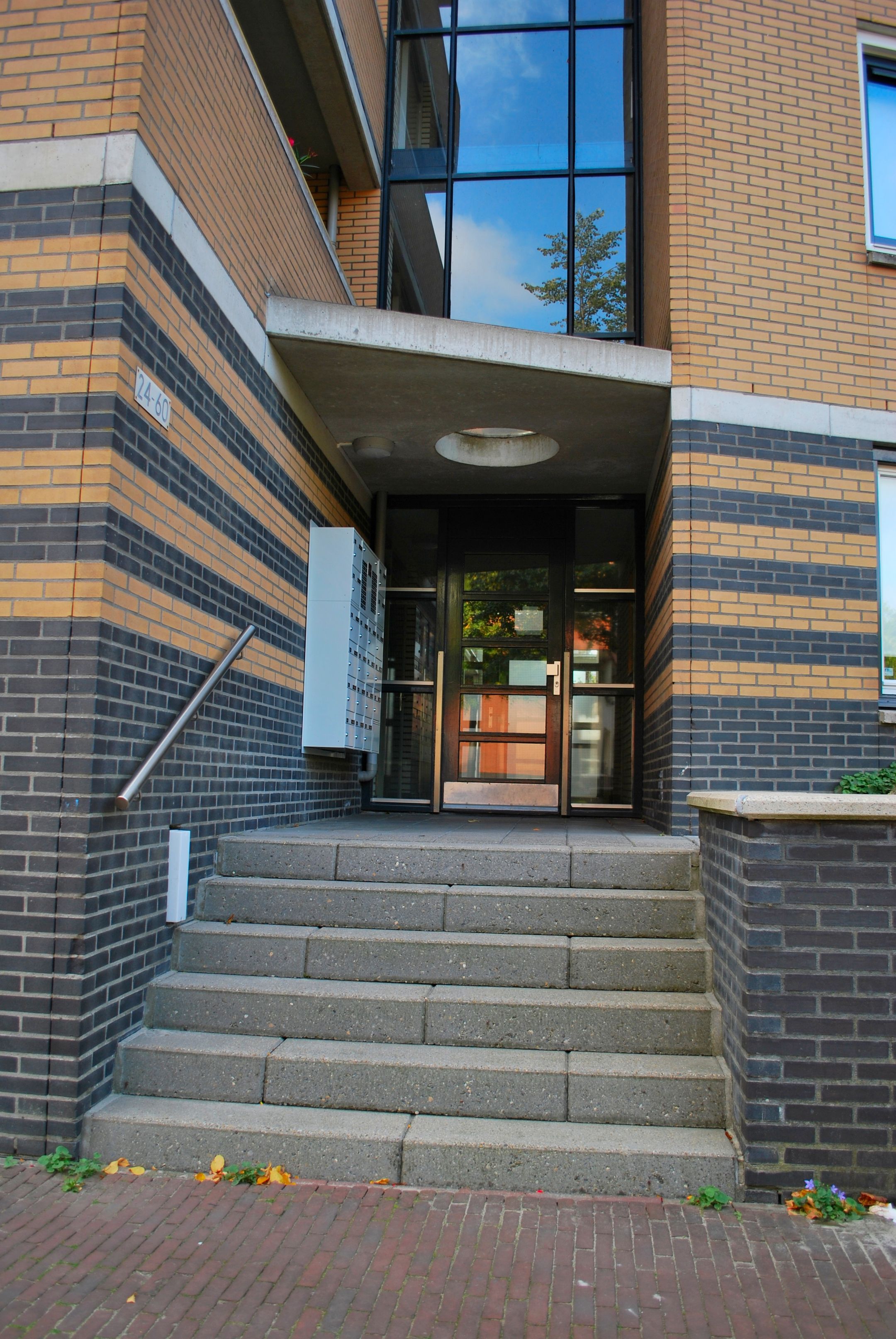 Photo 3 of Henriëtte Roland Holststraat 24