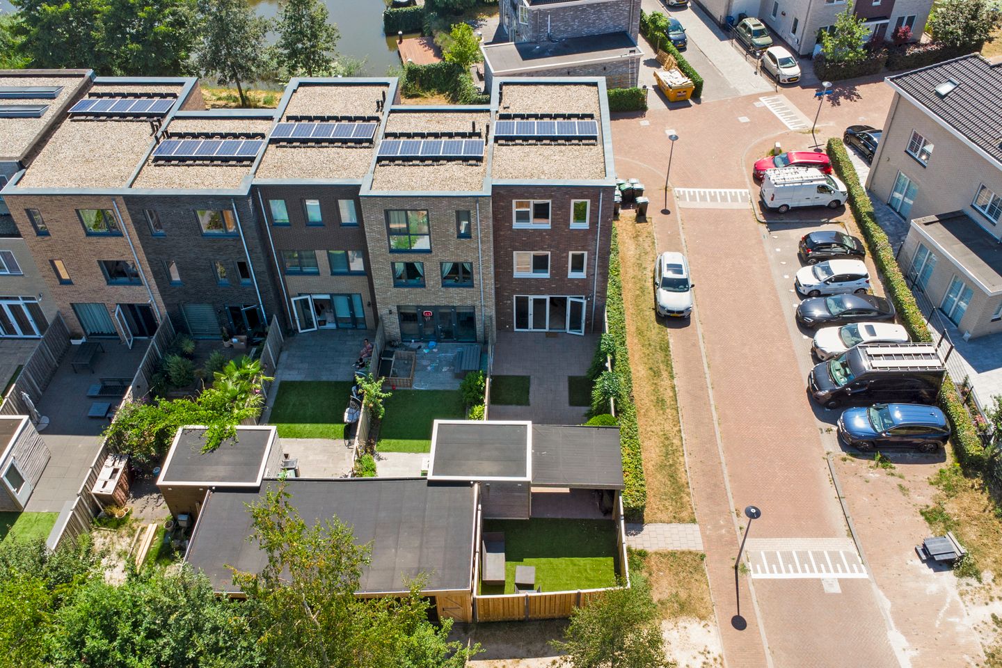 Photo 35 of Douwe Dabbertstraat 53