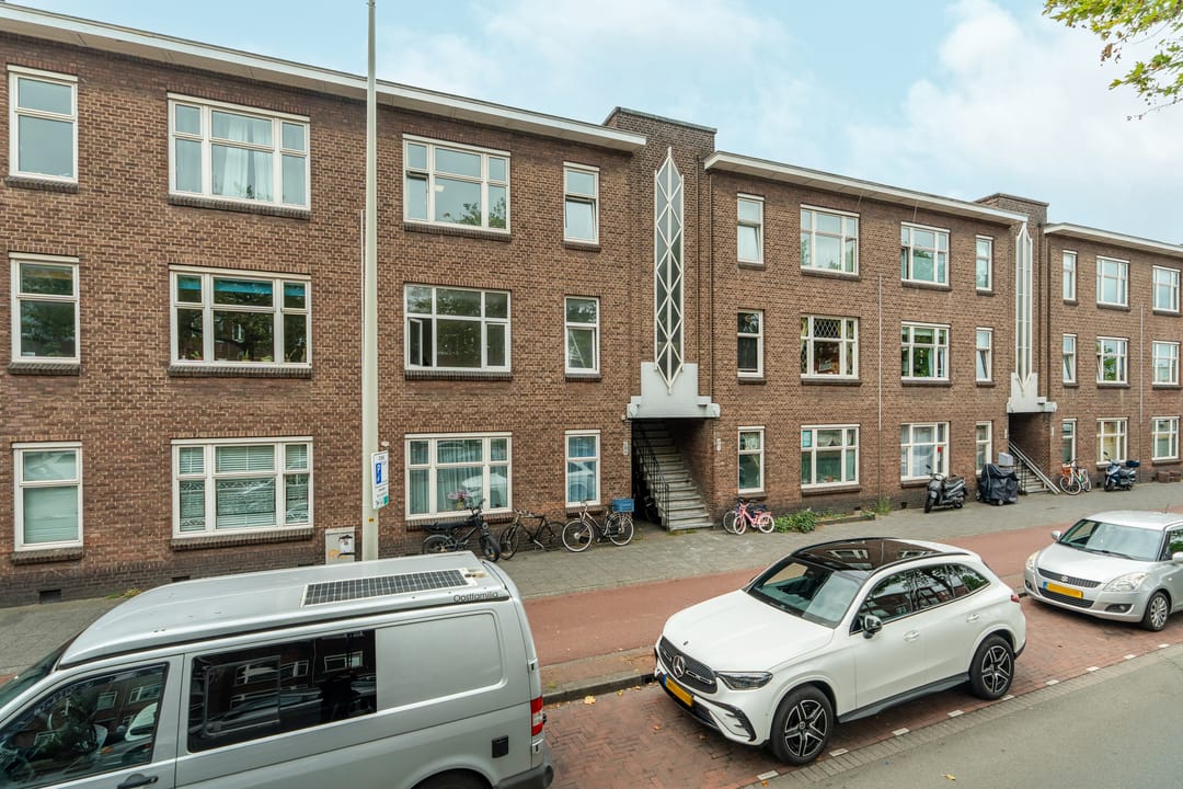 Photo 13 of Zuiderparklaan 311
