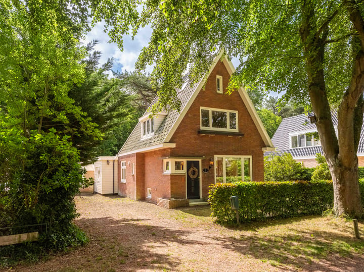 Vrijstaande woning te koop: Slotlaan 21, Schoorl