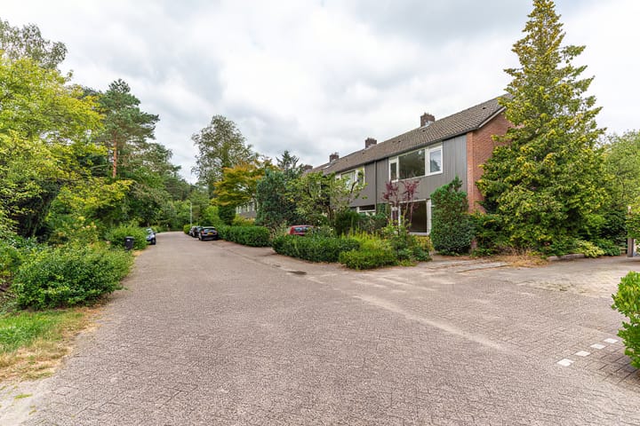 Hoekwoning te koop: Esdoornlaan 18, Maarn