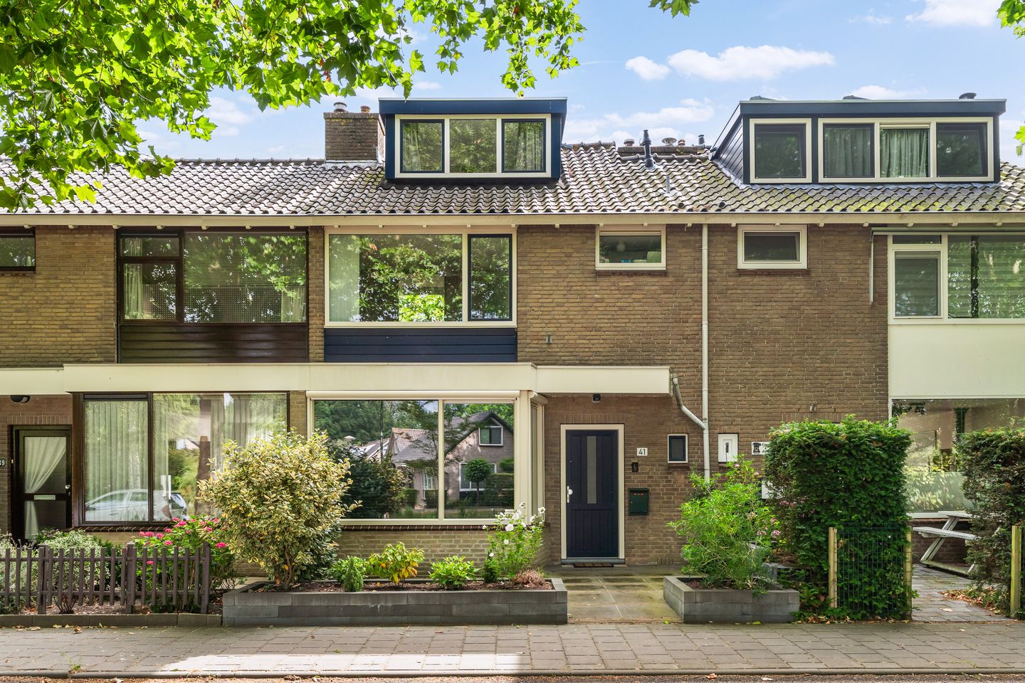 Foto 1 van Veldbloemweg 41