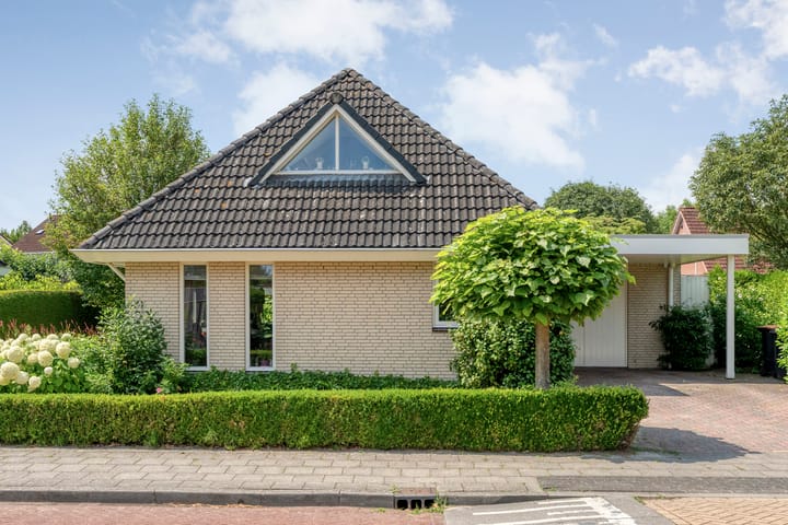 Vrijstaande woning te koop: Hooimaatweg 9, Losser