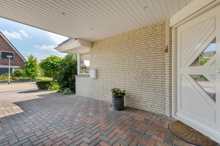 Vrijstaande woning te koop: Hooimaatweg 9, Losser