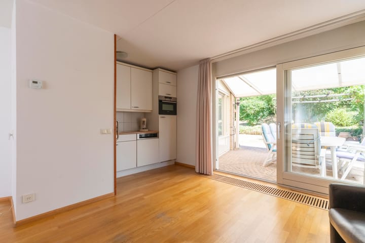 Twee-onder-één-kap te koop: Egstraat 255, Heerlen