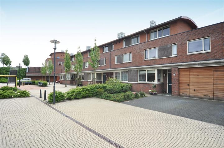 Tussenwoning te koop: Truus Schröderhof 4, Voorburg