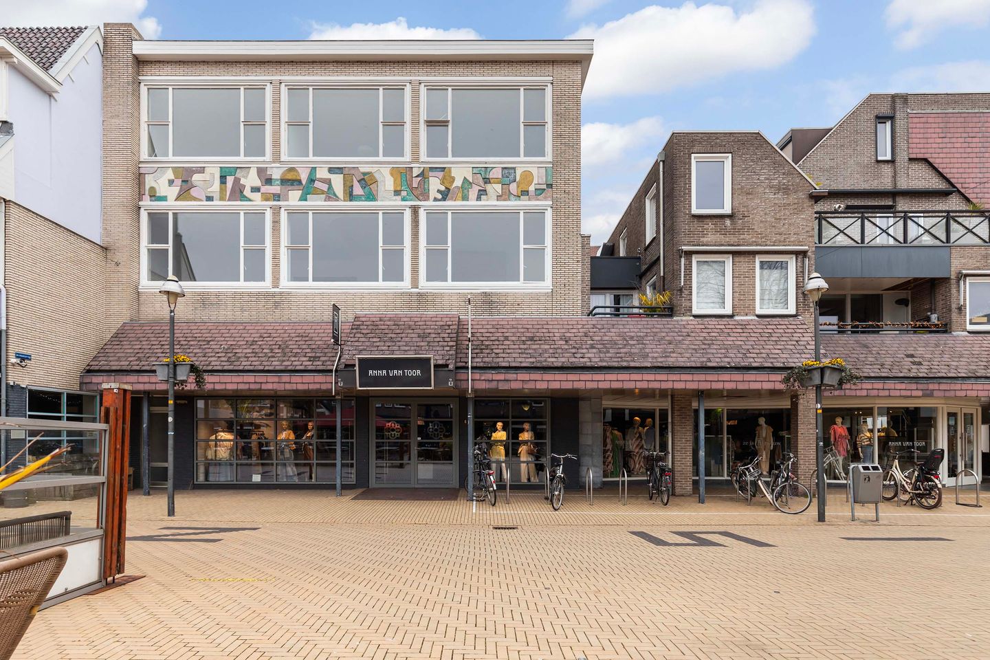 Bekijk foto 1 van Leienplein 2
