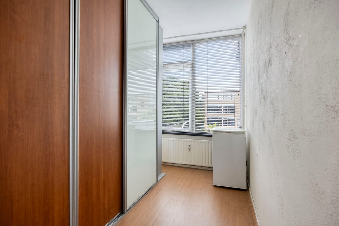 Photo 31 of Van Anrooystraat 127
