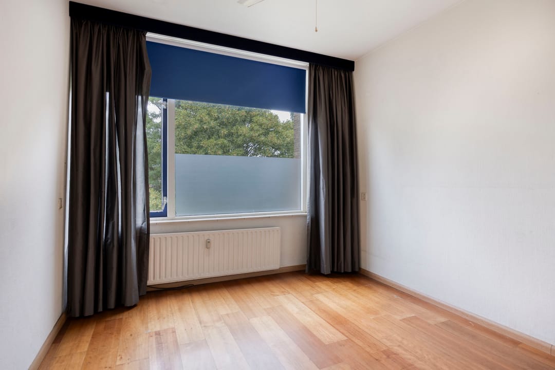 Photo 26 of Van Anrooystraat 127