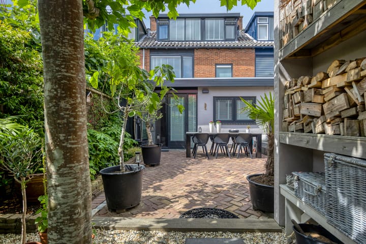 Tussenwoning te koop: Lijsterbeslaan 4, Pijnacker
