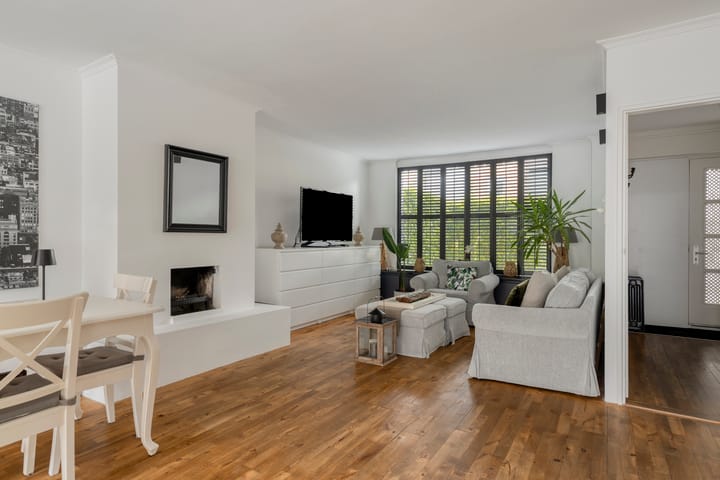 Tussenwoning te koop: Lijsterbeslaan 4, Pijnacker