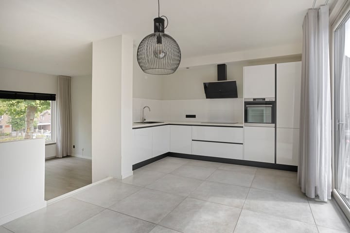 Tussenwoning te koop: Groenstraat 150, Landgraaf