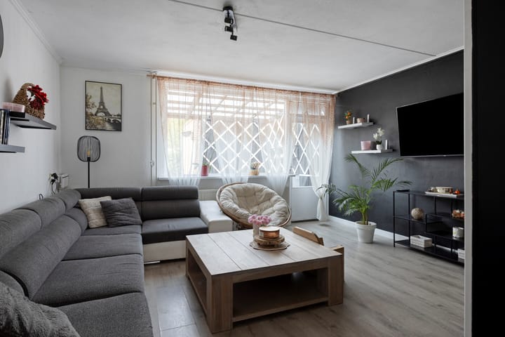 Tussenwoning te koop: Merkelstraat 13, Maasbracht