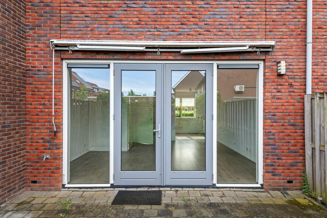 Photo 11 of Zwanenbloem 35
