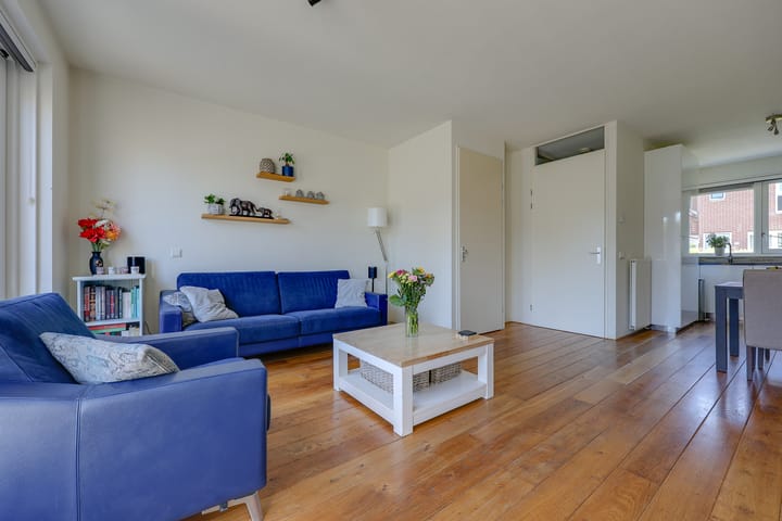 Tussenwoning te koop: Sigmundplantsoen 58, Almere