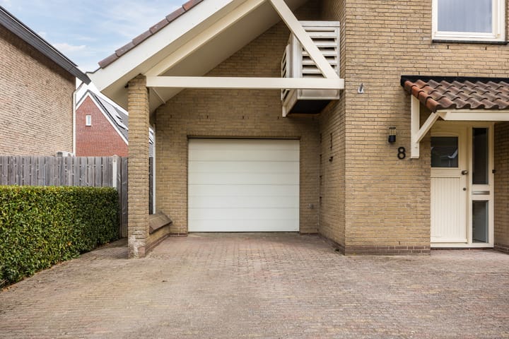 Vrijstaande woning te koop: Elzenstraat 8, Heerle