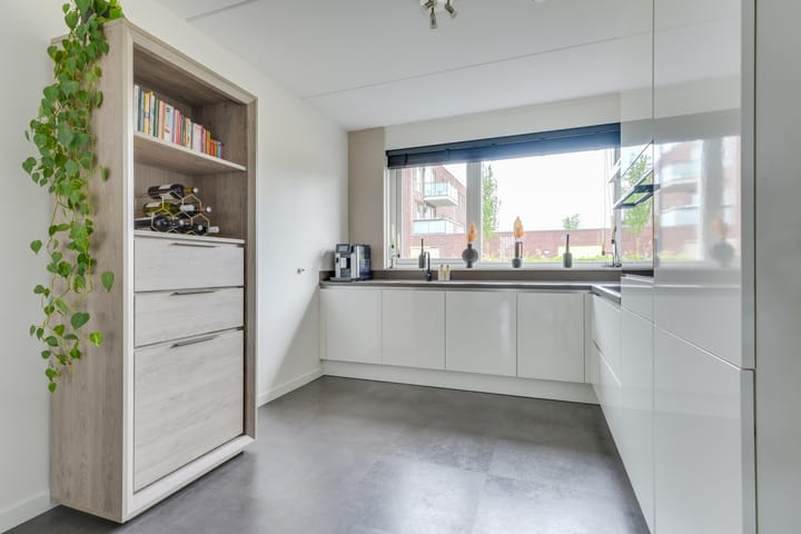 Tussenwoning te koop: Oeverzeggeweg 70, Heerhugowaard