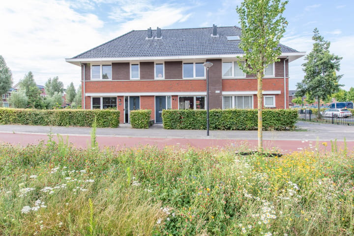 Tussenwoning te koop: Oeverzeggeweg 70, Heerhugowaard
