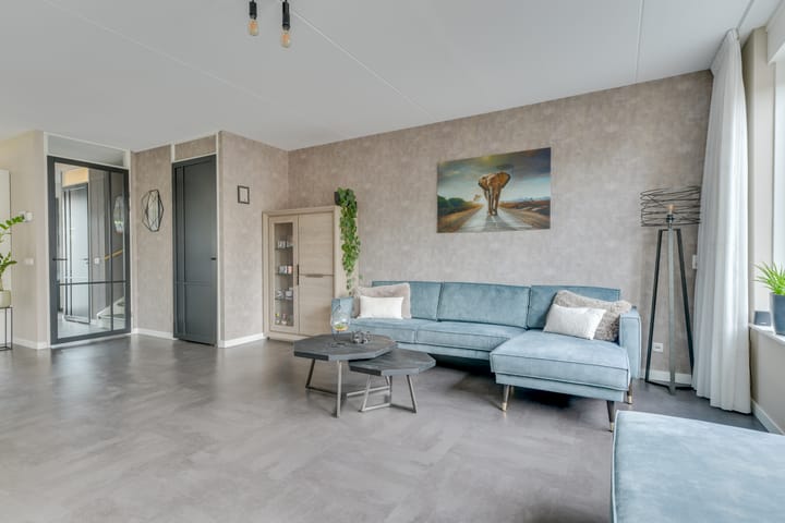 Tussenwoning te koop: Oeverzeggeweg 70, Heerhugowaard