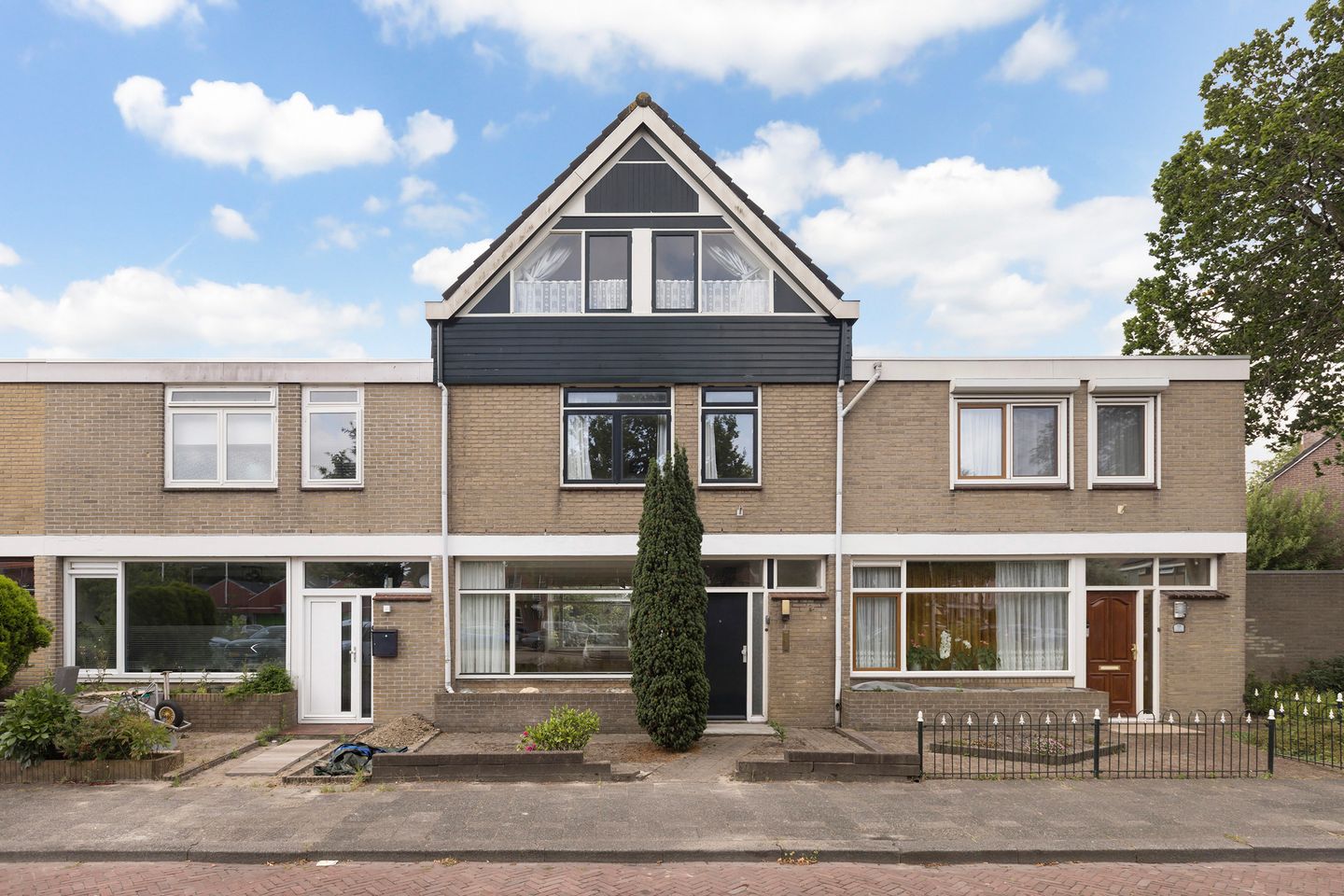Foto 1 van Emmaplein 11