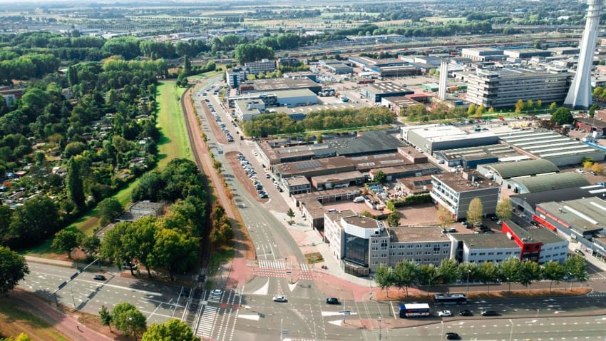 Bekijk foto 3 van Waalhaven Z.z. 2-A