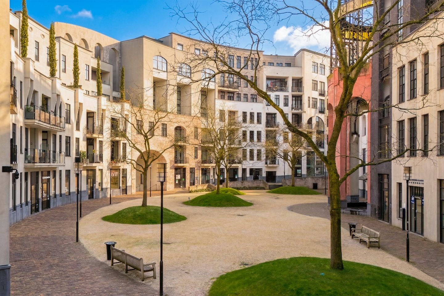 Bekijk foto 3 van Maanplein 1