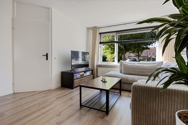 Tussenwoning te koop: Siebe Schootstrastraat 107, Leeuwarden