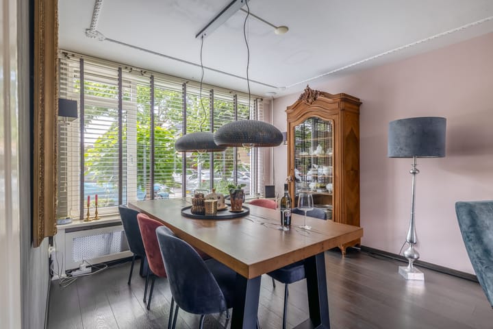 Tussenwoning te koop: Cornelis Outshoornstraat 8, Rotterdam