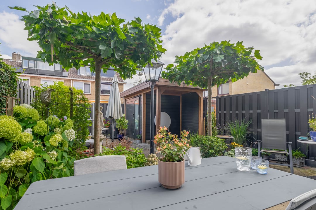 Photo 41 of Cornelis Outshoornstraat 8