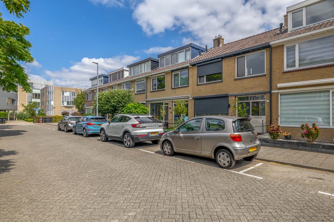 Photo 53 of Cornelis Outshoornstraat 8