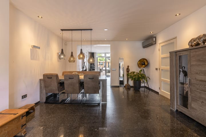 Tussenwoning te koop: Kloosterstraat 89, Hoensbroek