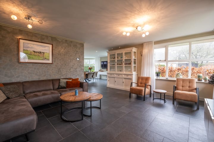 Vrijstaande woning te koop: De Gracht 1, Zwaagdijk-Oost