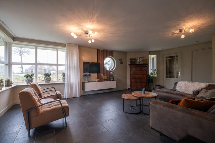 Vrijstaande woning te koop: De Gracht 1, Zwaagdijk-Oost