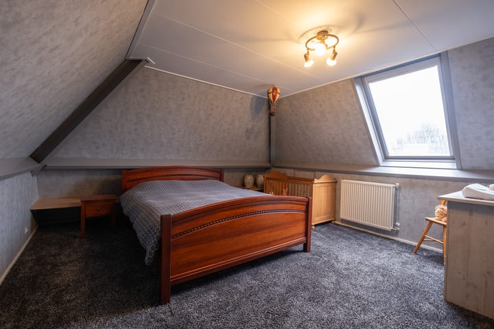 Vrijstaande woning te koop: De Gracht 1, Zwaagdijk-Oost